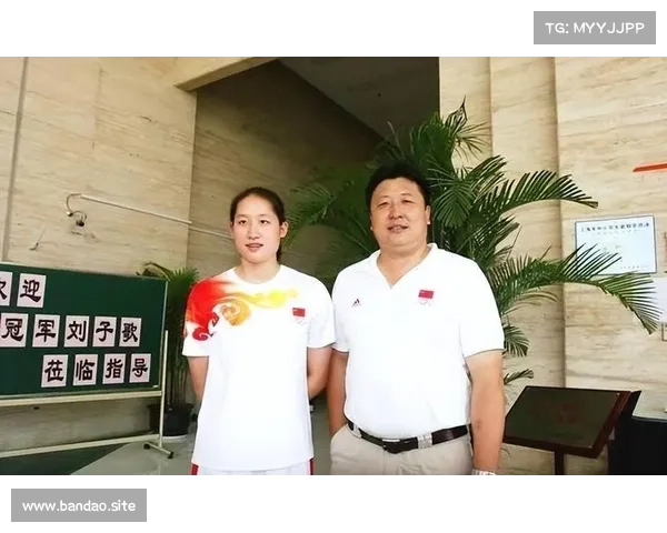 刘子歌27岁嫁50岁教练 父母缺席婚礼是否后悔过 刘子歌27岁嫁50岁教练 父母缺席婚礼是否后悔过