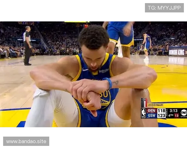 库里狂砍52分勇士登西部第五 约基奇空砍61分湖人紧追不舍