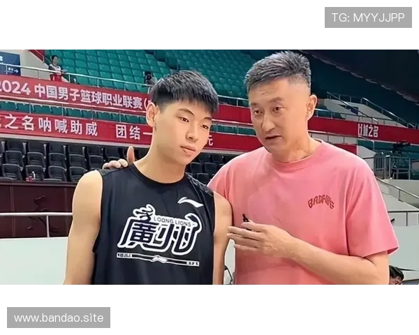 恭喜两大悍将加盟广东 28岁中锋与29岁后卫助力杜锋冲击总冠军 恭喜两大悍将加盟广东 28岁中锋与29岁后卫助力杜锋冲击总冠军